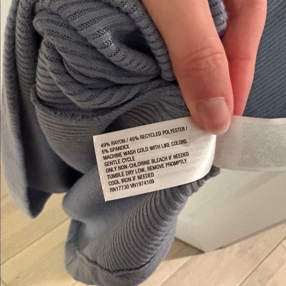 Universal Thread Dress - Picture 4 of 5